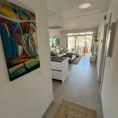 Διαμέρισμα Luxurious With Ocean Views